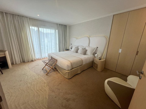 美丽华拉西加尔海水浴及 Spa 酒店主图