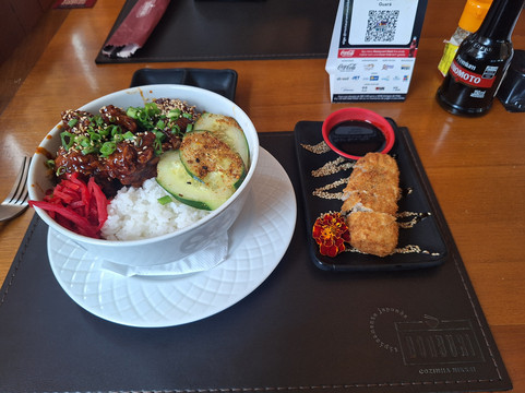 Donburi - Cozinha Nikkei - Guará