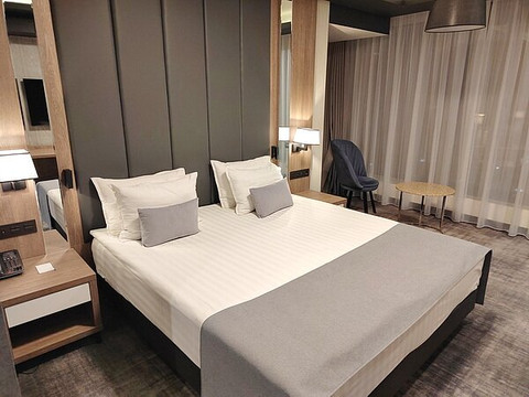 Grand Hotel Megapolis