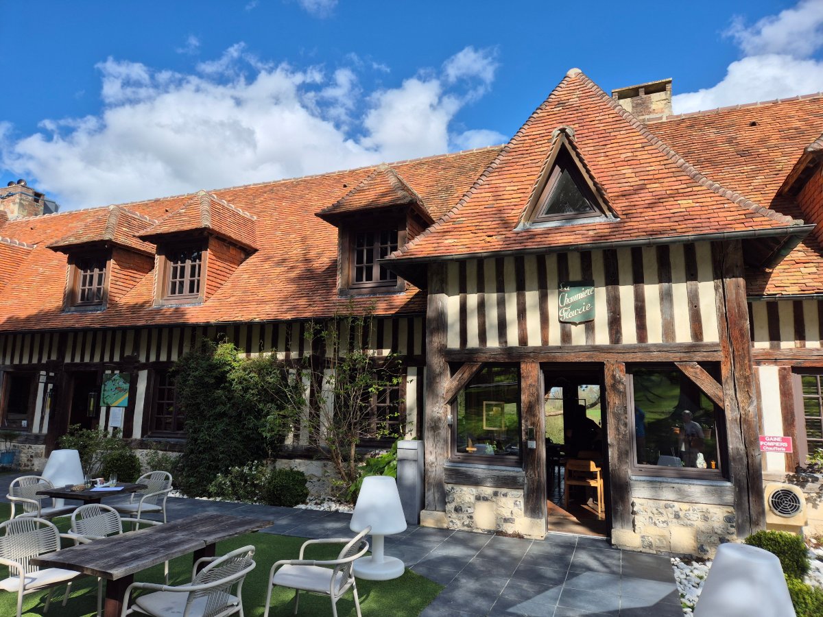 舍内尔酒店-官方