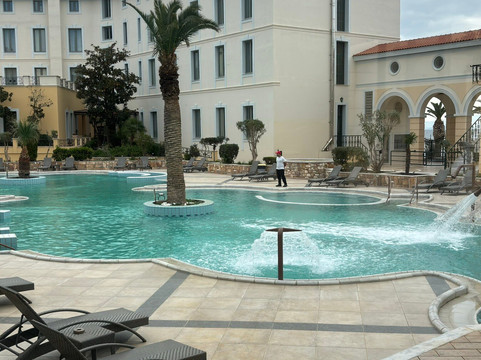 赛拉温泉与健身温泉浴酒店主图