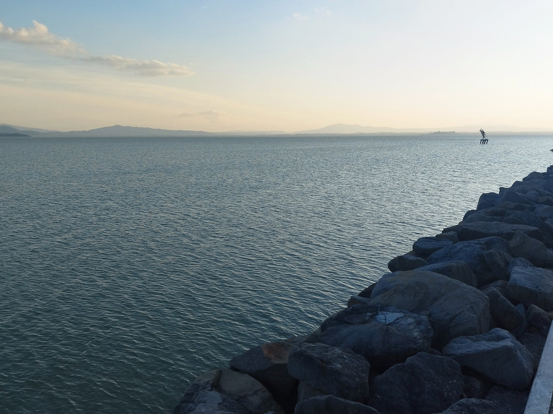 Passeggiata Lungolago-Passignano sul Trasimeno必去景点