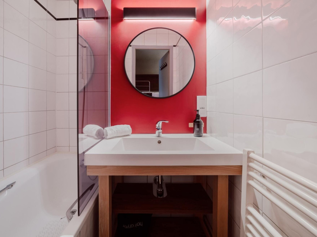 Alpeen Hotel