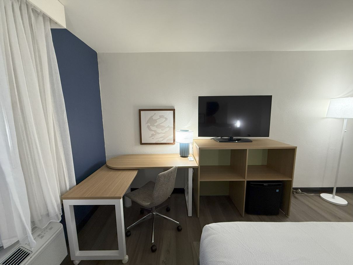 Spark by Hilton Hamburg-客卧