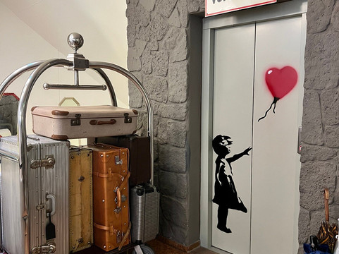 穆赫多夫酒店主图