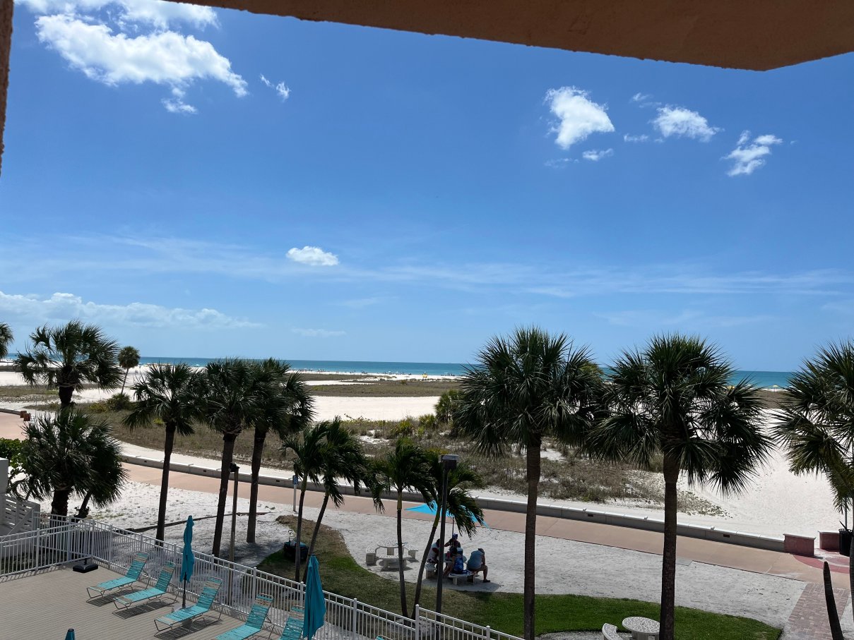 Surf Beach Treasure Island Resort = 冲浪海滩珍宝岛度假村-酒店景观