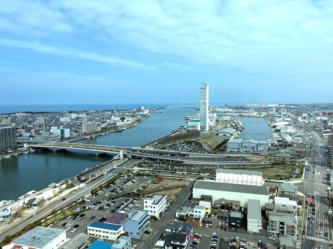 Niigata Nippo Media Ship-新泻市必去景点