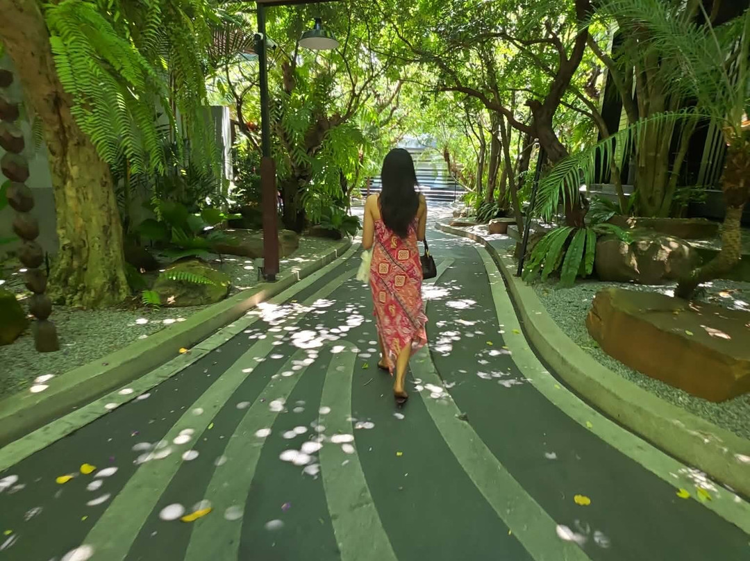 芭堤雅宝石泳池别墅主图