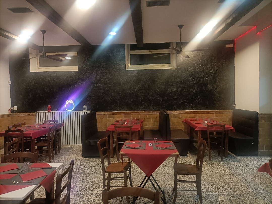 Reina Caffè Bar Pizzeria