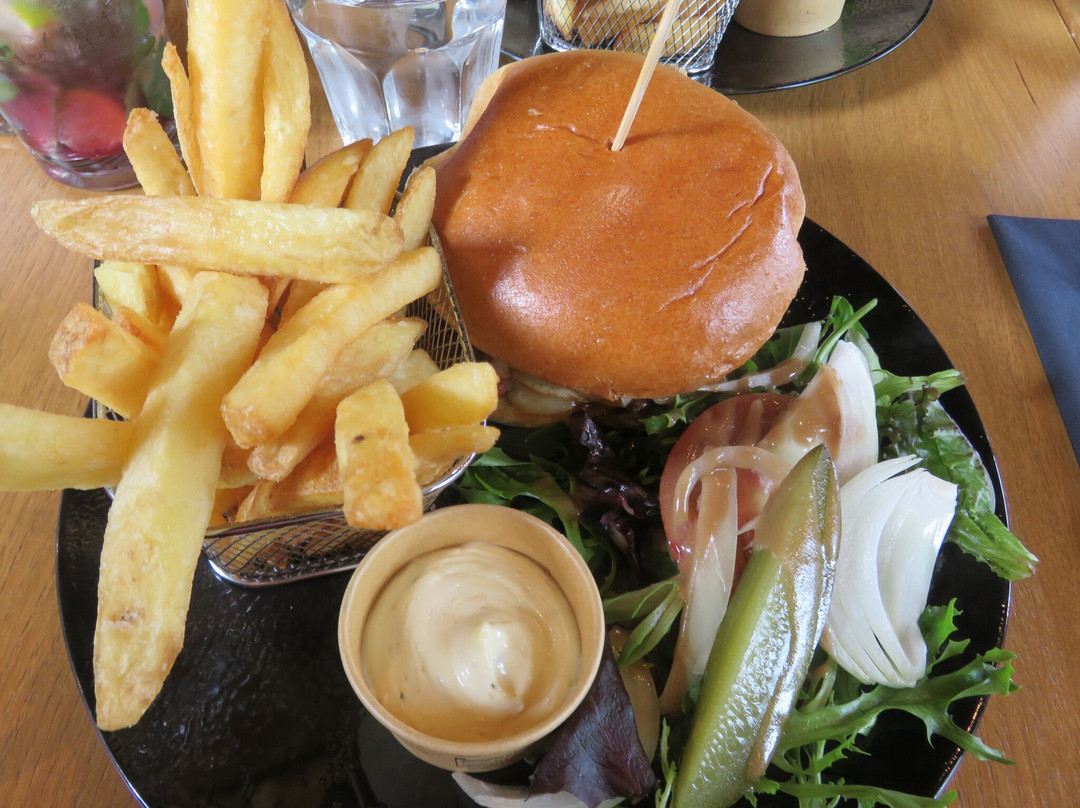 UNYC Brasserie Villejust