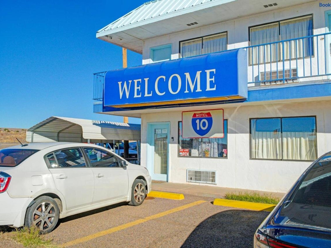 Motel 10