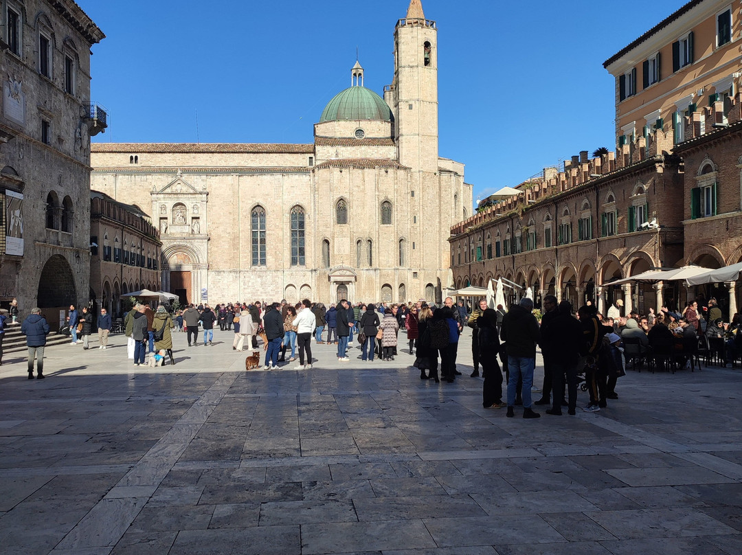 Piazza del Popolo-阿斯科利皮切诺必去景点