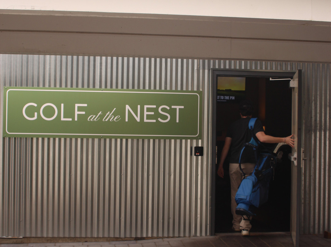 Birds Nest Bar, Grille & Golf