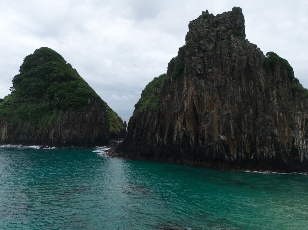 Morro dois Irmãos-费尔南多-迪诺罗尼亚群岛必去景点