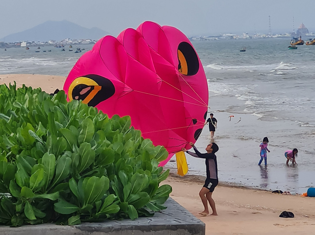 太阳海滩别墅海滩水疗度假村主图