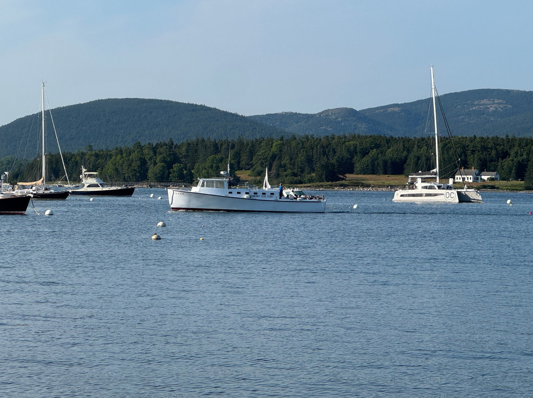 The Moorings Inn Waterfront主图