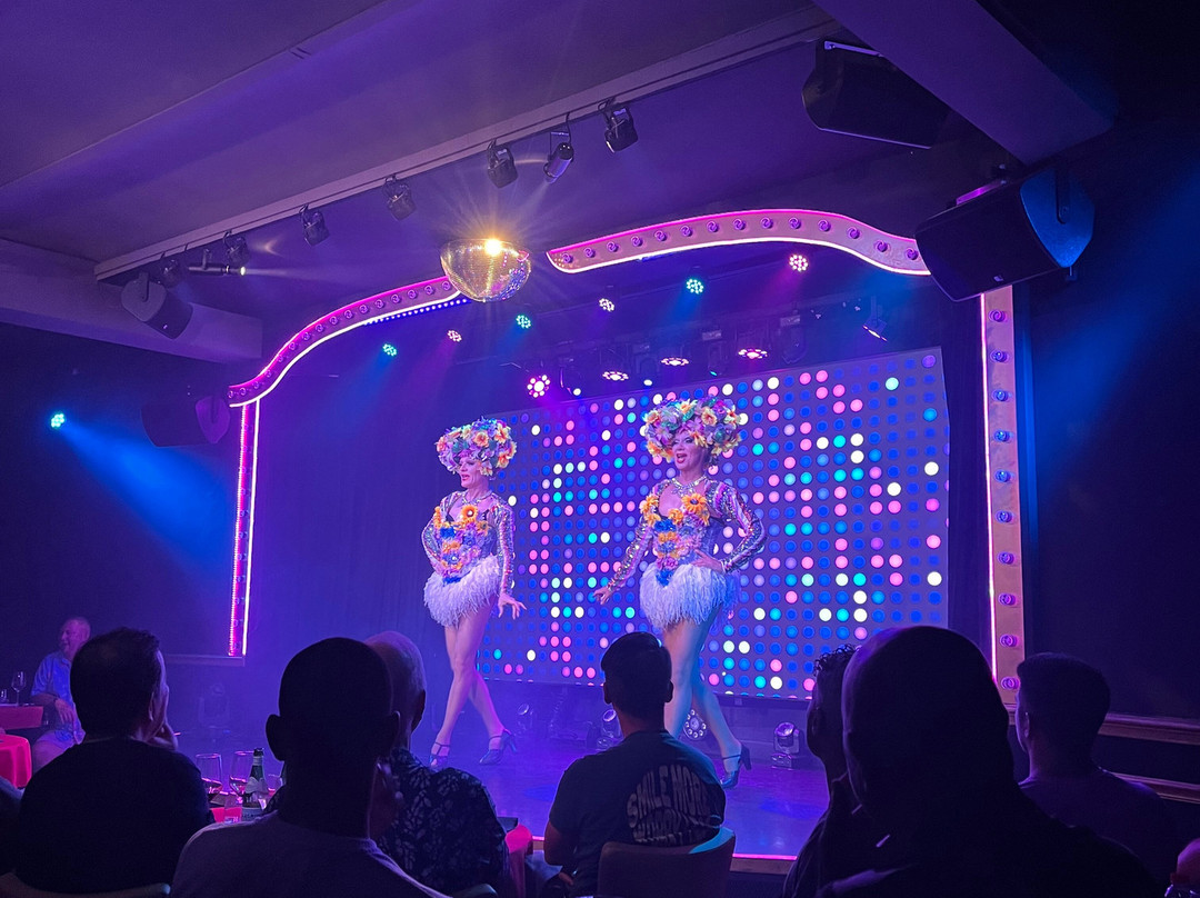 Queenz DinnerShow-锡切斯必去景点