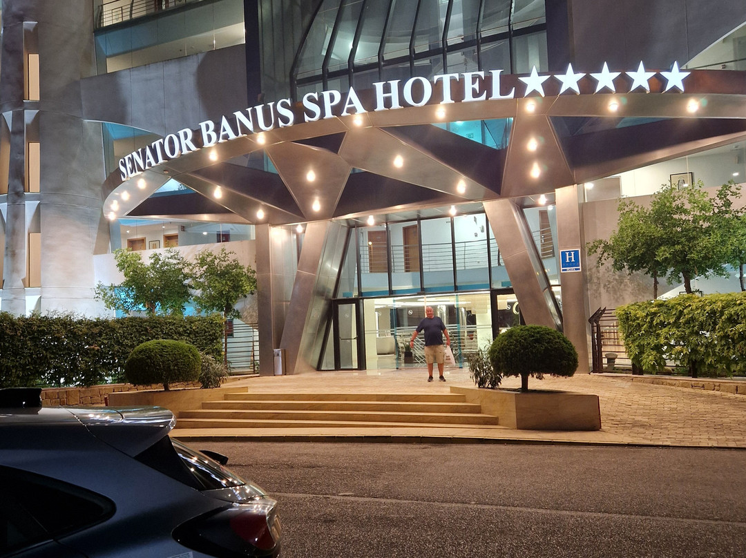 巴努斯参议员水疗酒店主图
