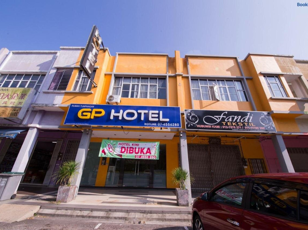 Golden Pearl Hotel
