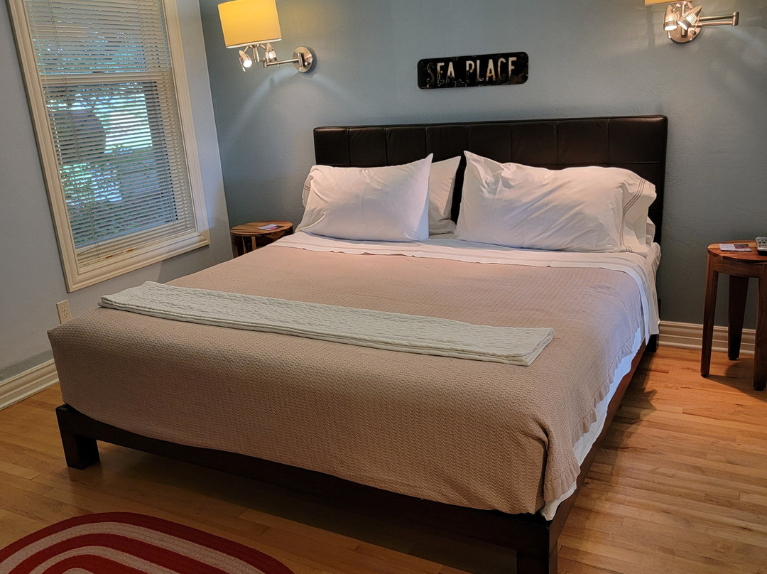 Lodgings at Pioneer Lane主图