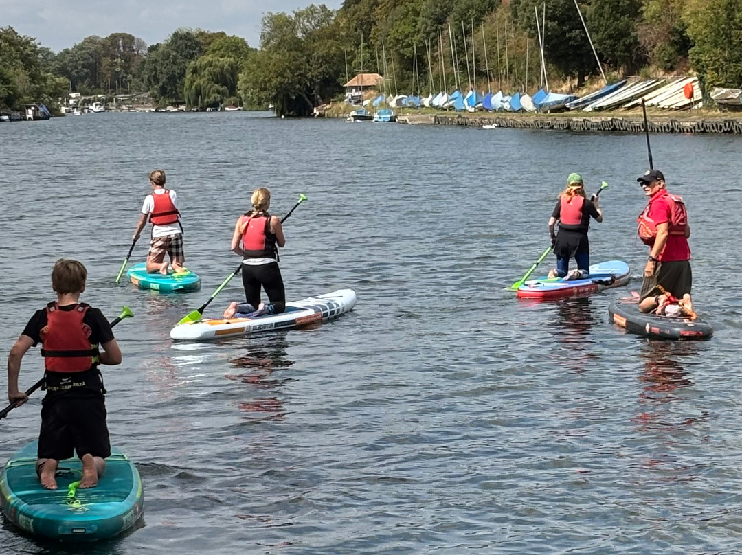 Hampton Court Paddle Sports-West Molesey必去景点