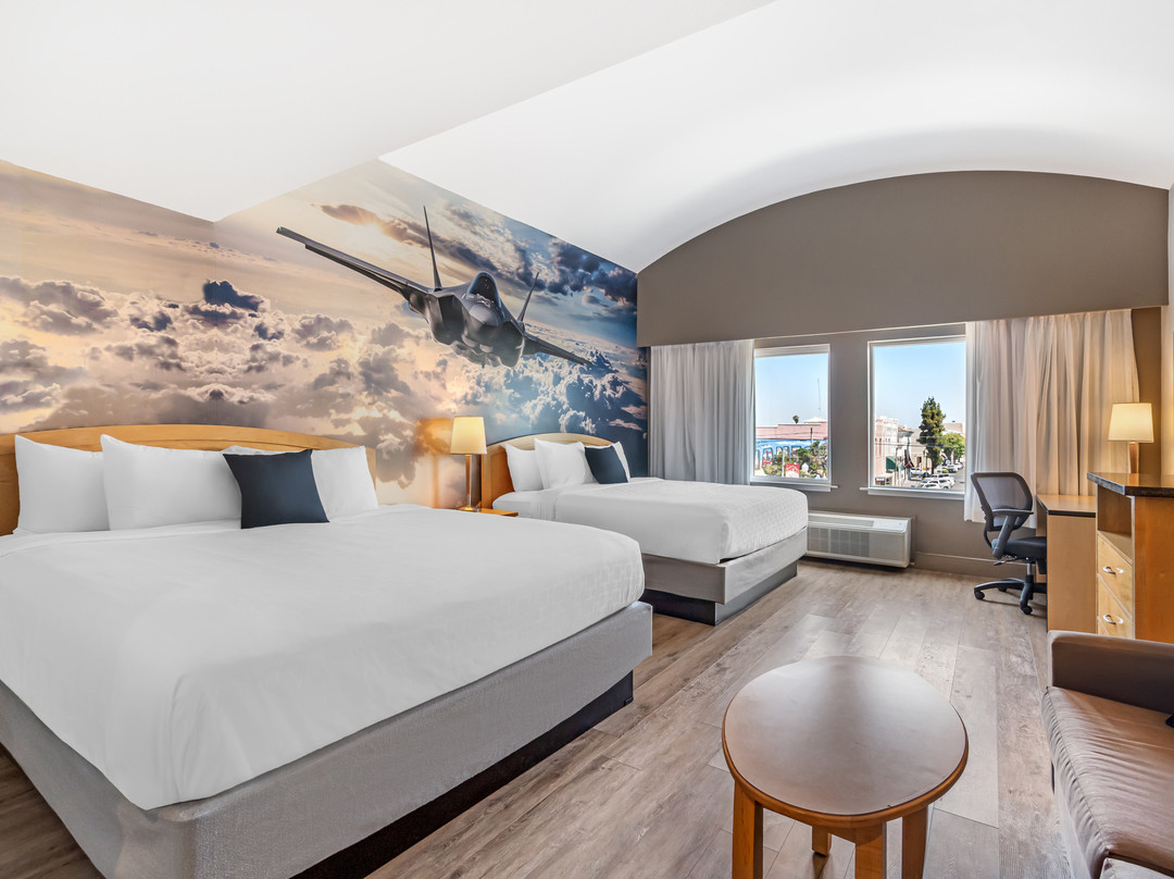 The Hanford Hotel主图