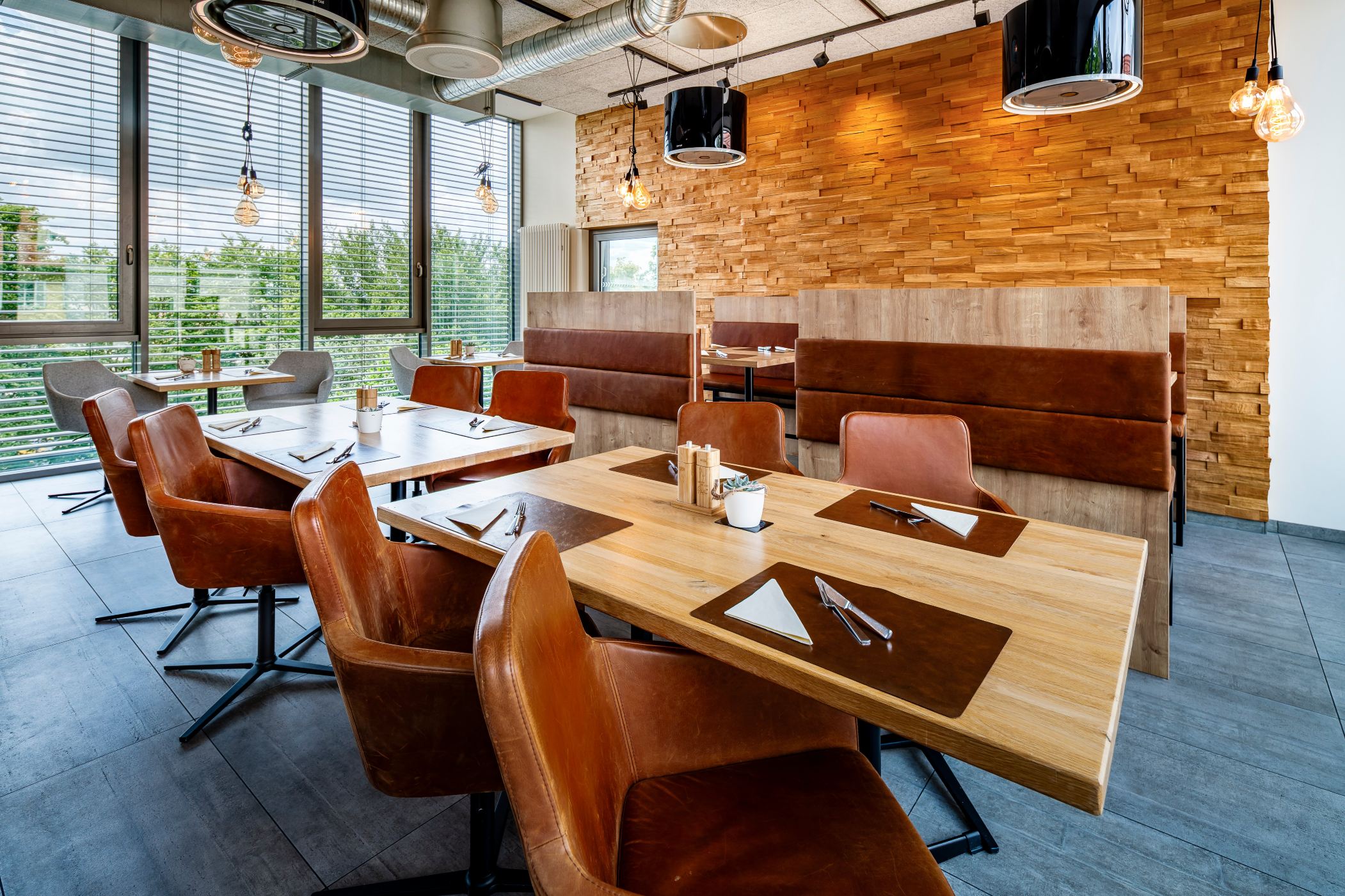 Schwan Und Post Business Quarters-餐饮