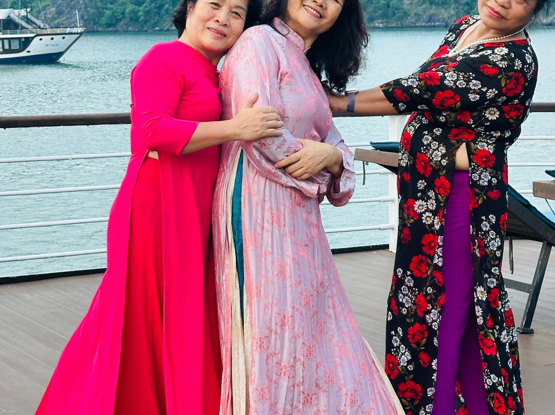 Orchid Trendy Cruises-Bai Chay必去景点