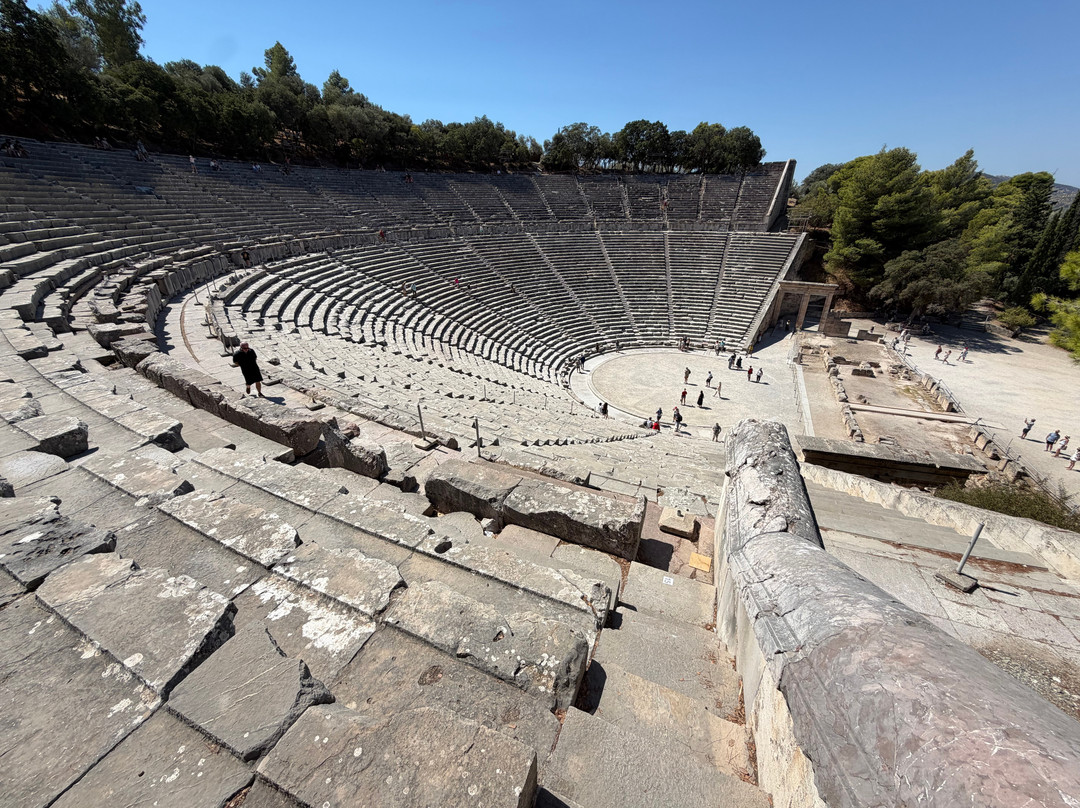 The Ancient Theatre of Epidaurus-埃皮达鲁斯必去景点