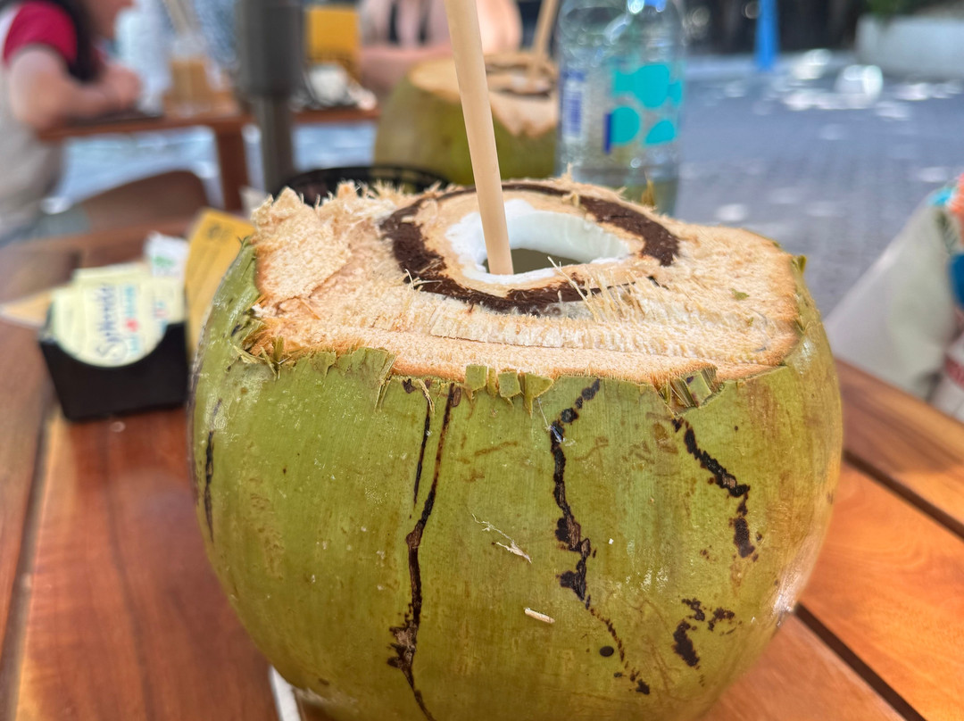 伊克切尔海滩酒店主图