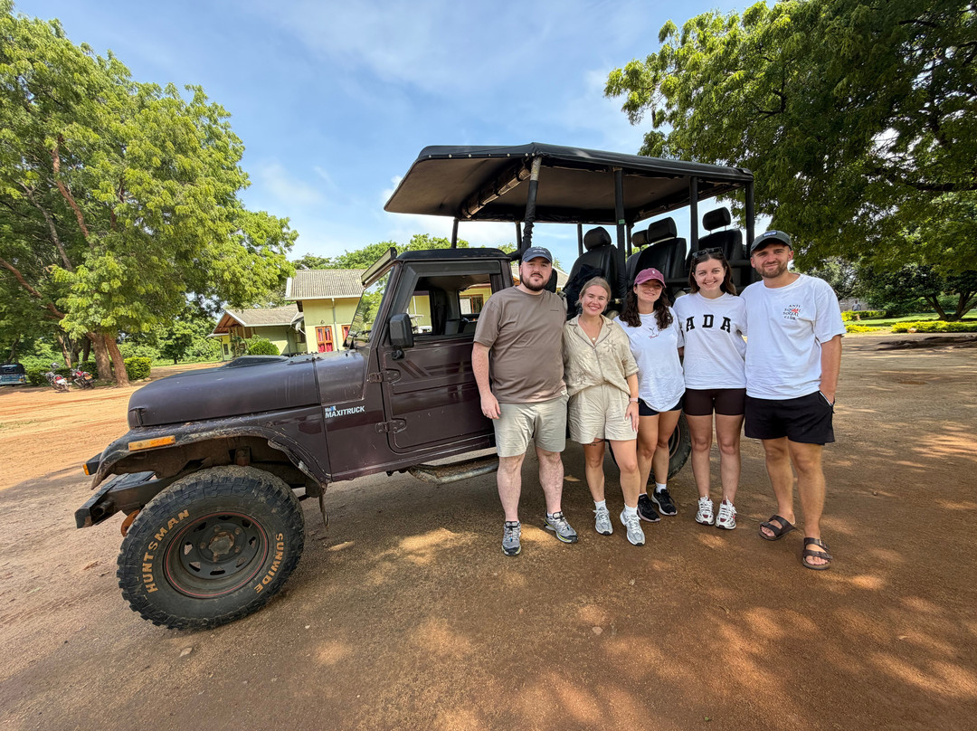 Udawalawe Lahiru Safari Guide Tours-乌达瓦拉维国家公园必去景点