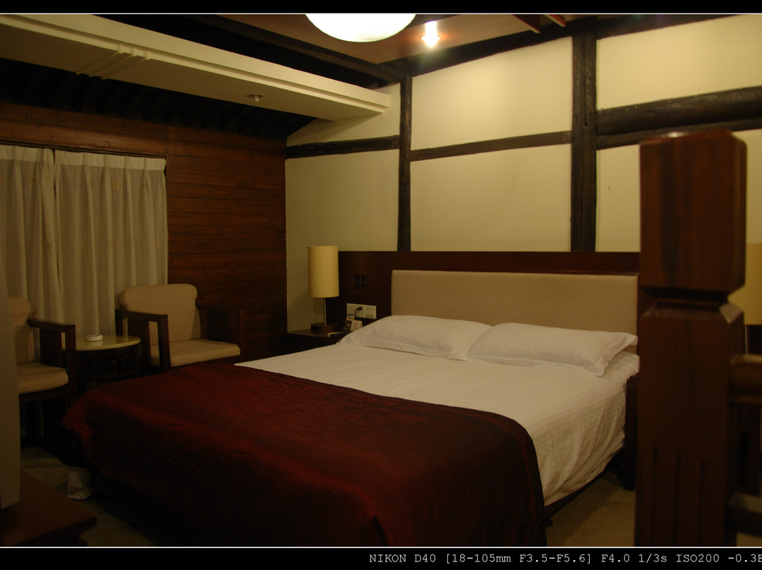 沙山村度假酒店主图