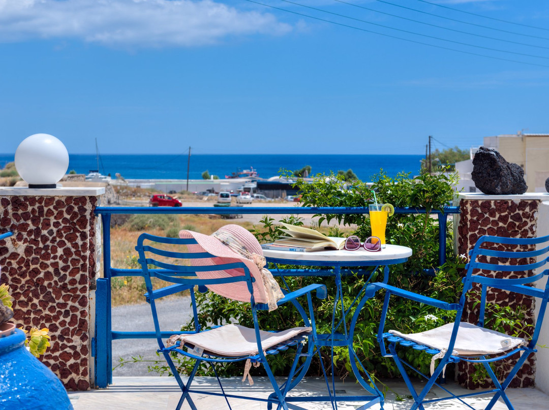 Onar Rooms & Studios Santorini
