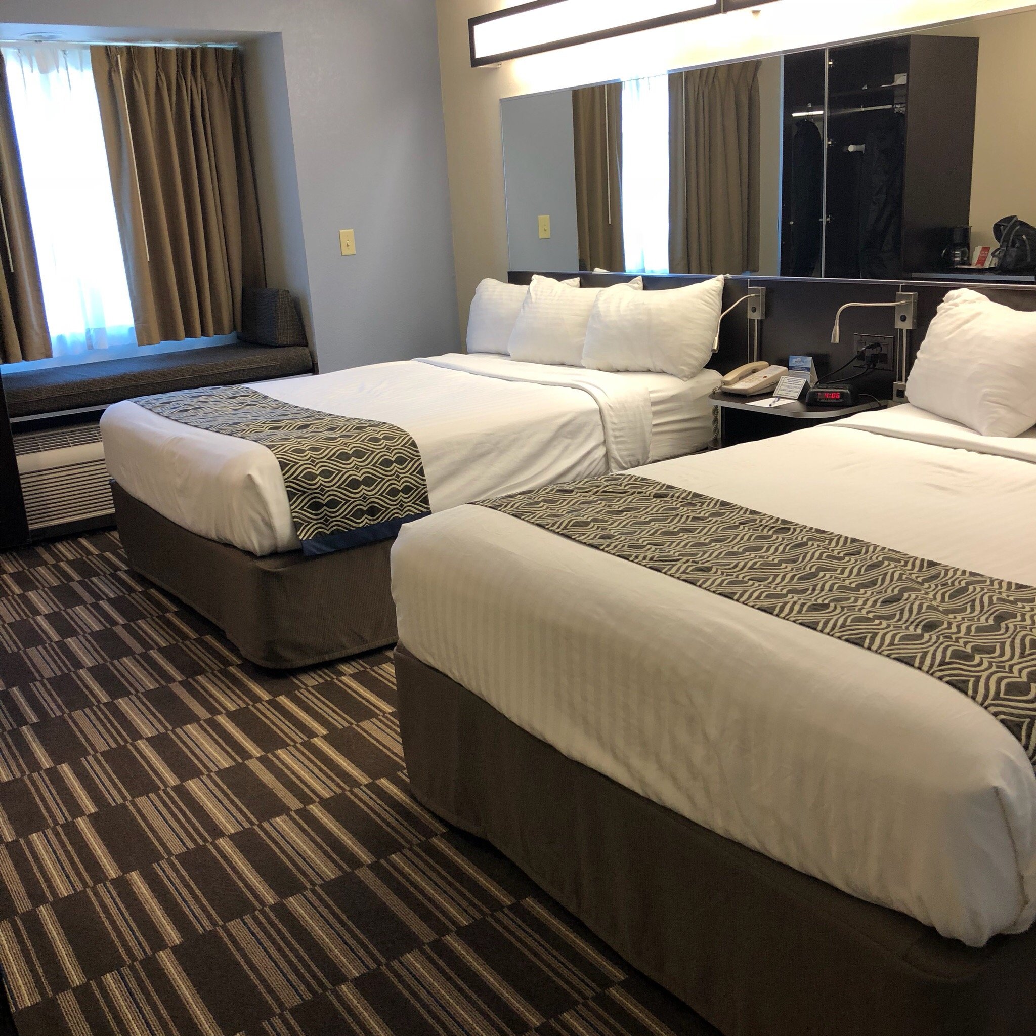 Microtel Inn & Suites by Wyndham Geneva-官方