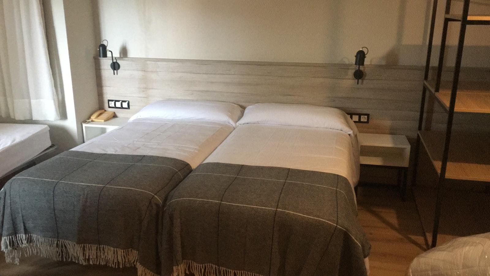 Hotel Torres Manlleu-官方