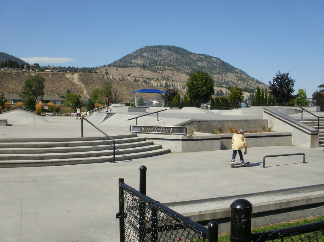Ogopogo Motel