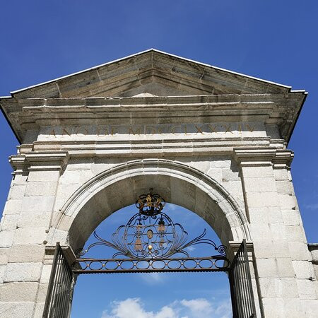 Puerta de Segovia景点图片