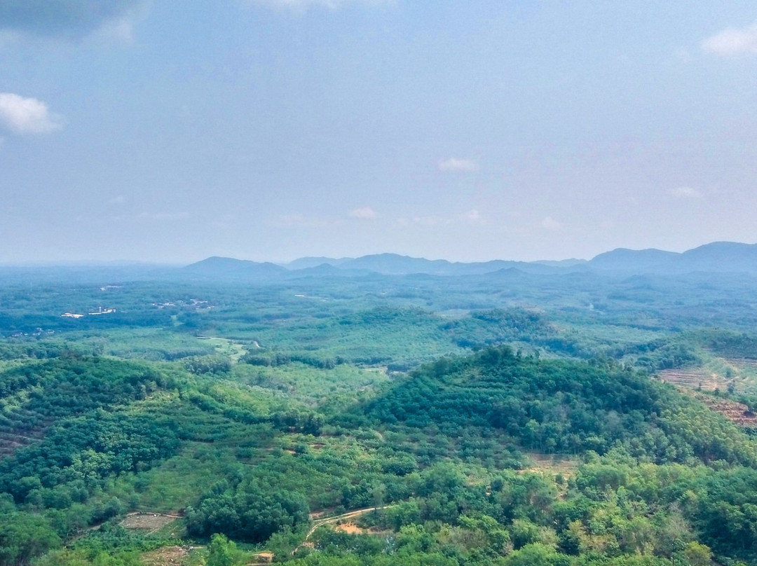 海南省屯昌卧龙山-屯昌县必去景点
