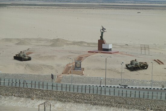 Suez Canal景点图片