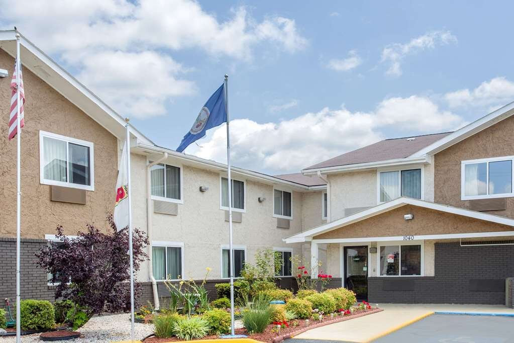 Super 8 by Wyndham South Boston VA主图