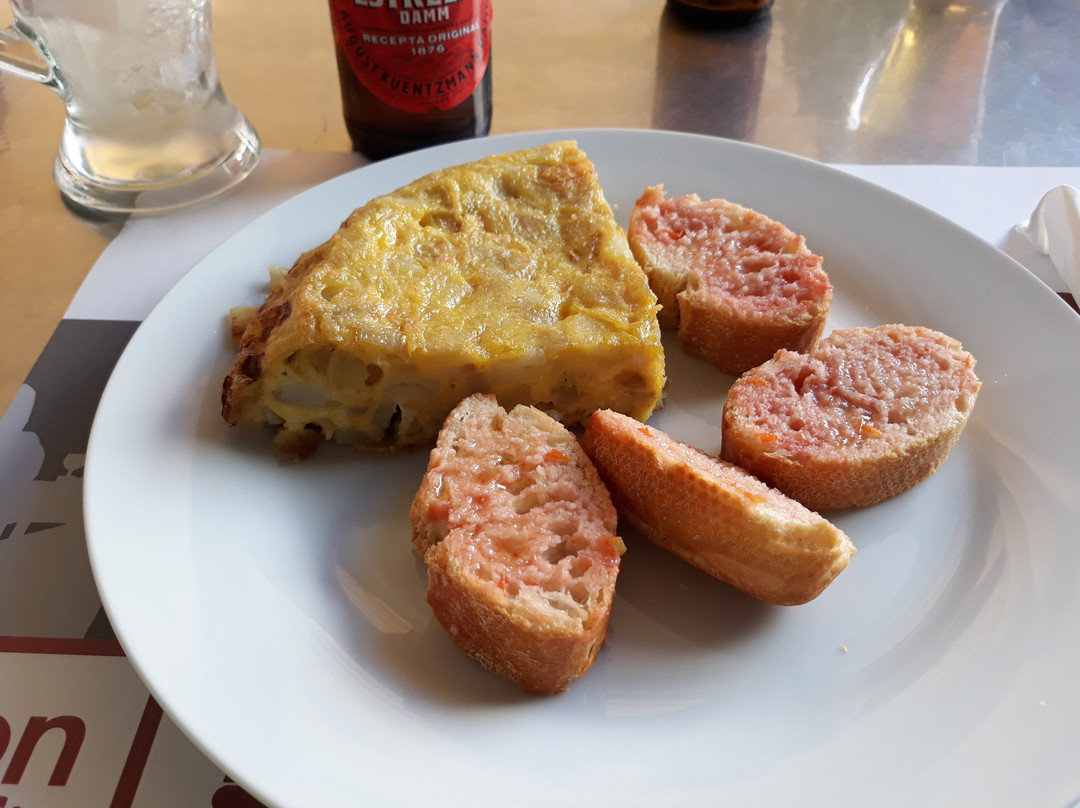 Vallromanes餐馆和美食-Bar Casal
