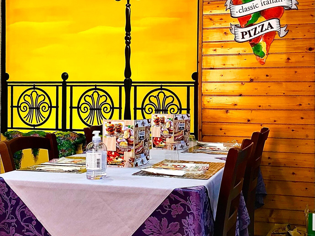 Pizzeria d Asporto Peperoncino