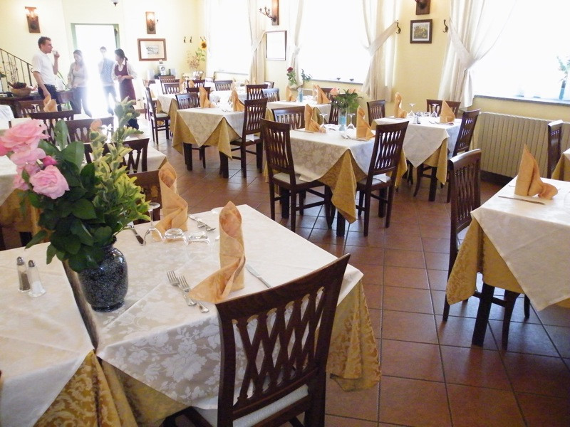 Vernate餐馆和美食-Cascina Doria