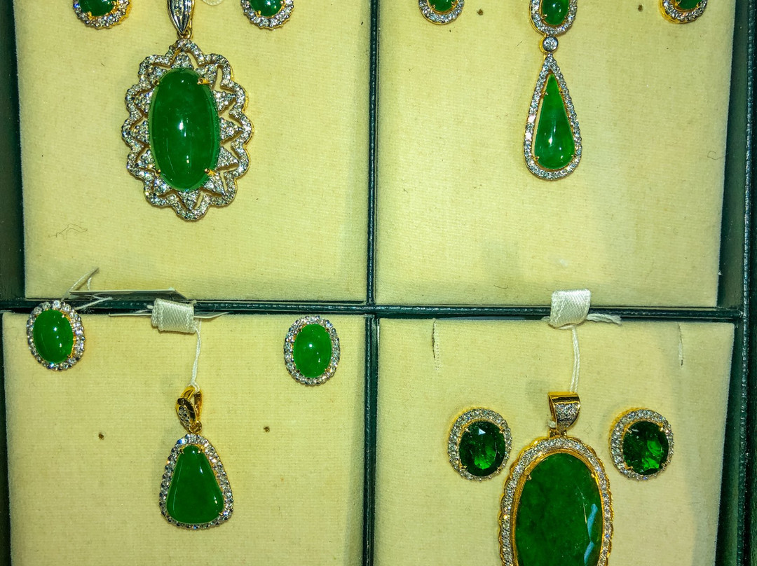Kaung Sint Yadanar Gems and Jewellery-仰光必去景点