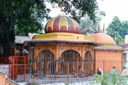 Mankameshwar Temple景点图片