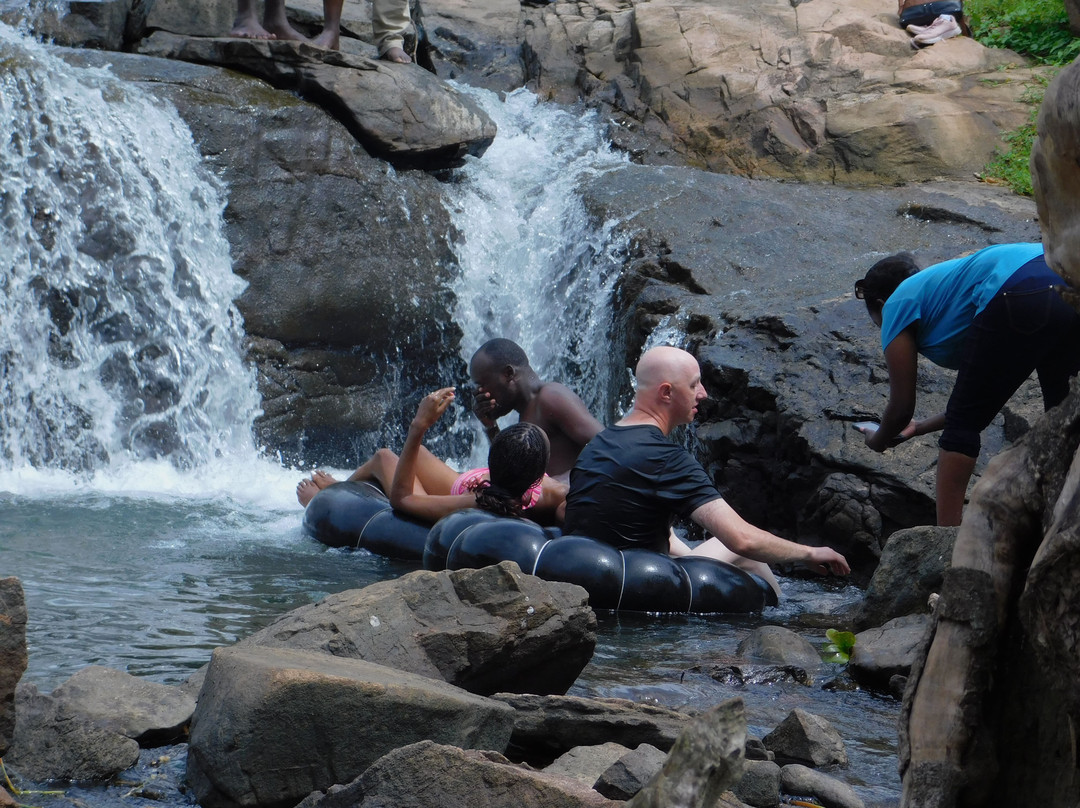 Goldrock Safaris-金贾必去景点