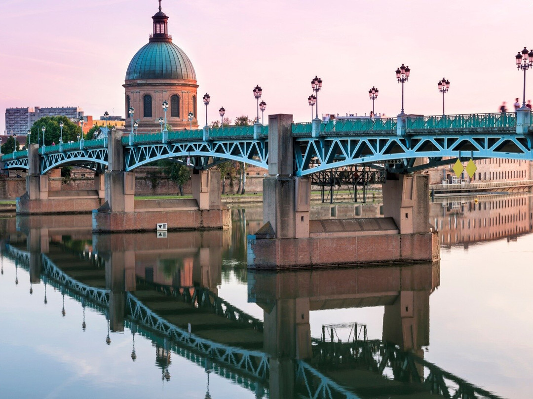 Toulouse Scavenger Hunt and Highlights Self Guided Tour