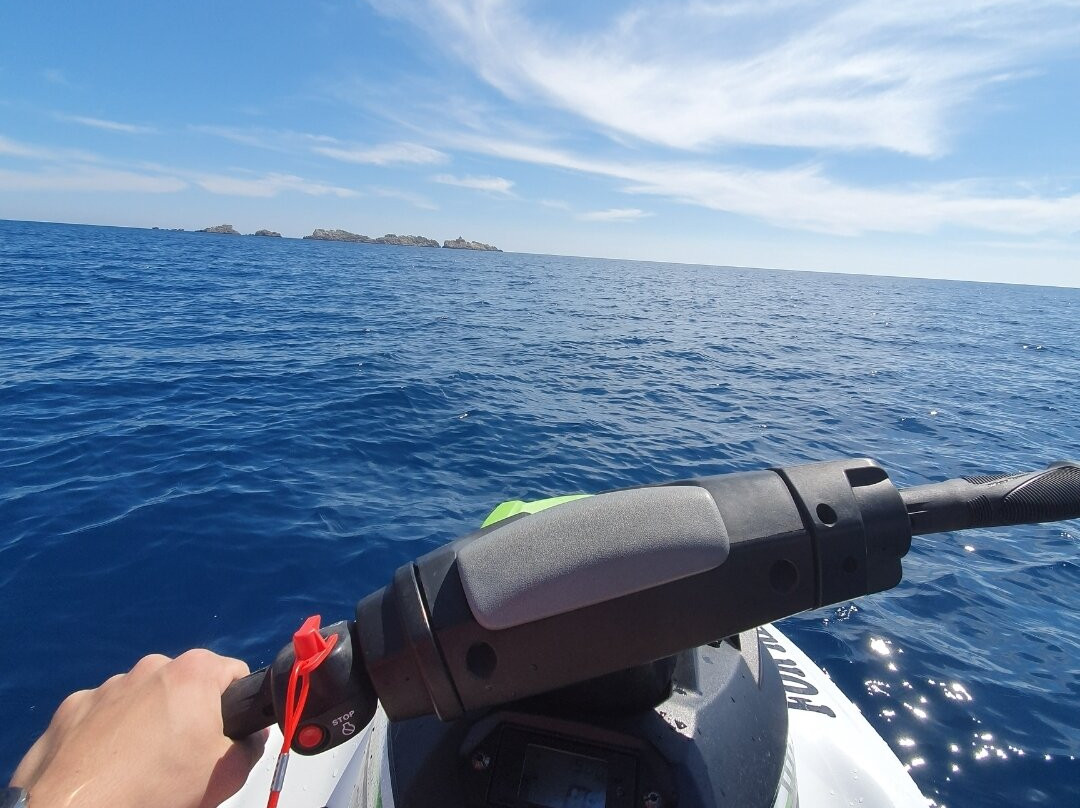 Invenium Watersports景点图片