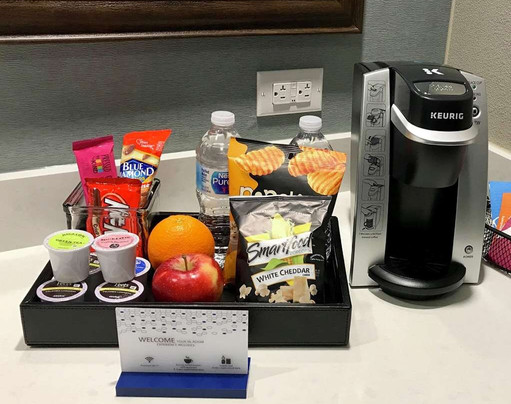 奥斯威戈湖希尔顿花园酒店主图