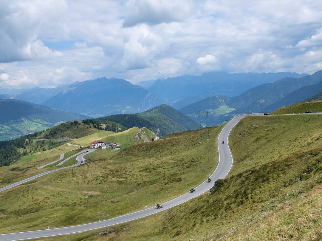 Edelweiss Bike Travel景点图片